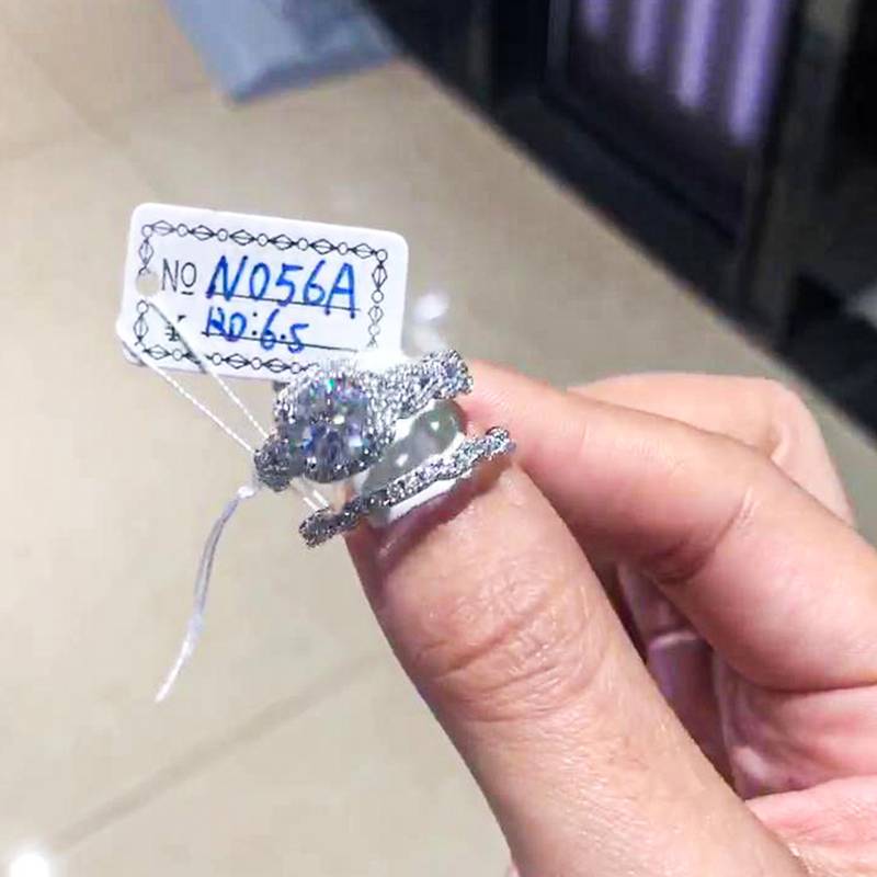 Interlocking Square Bag Women's Ring S925 Silver Plated Platinum Primary and Secondary Set Rings Stacked Women's Ring Customized Main Stone Moissanite Diamond 1.0ct/Secondary Stone High Carbon Diamond